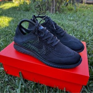 Nike Free Run Flyknit 2018 running / training shoes 
(M 9.5 / W 11)